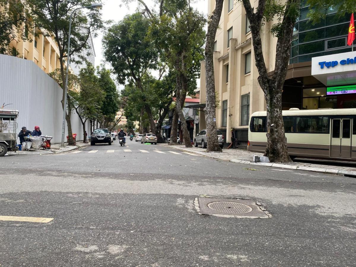Nha Nghi Thanh Thu Hanoi Exteriör bild